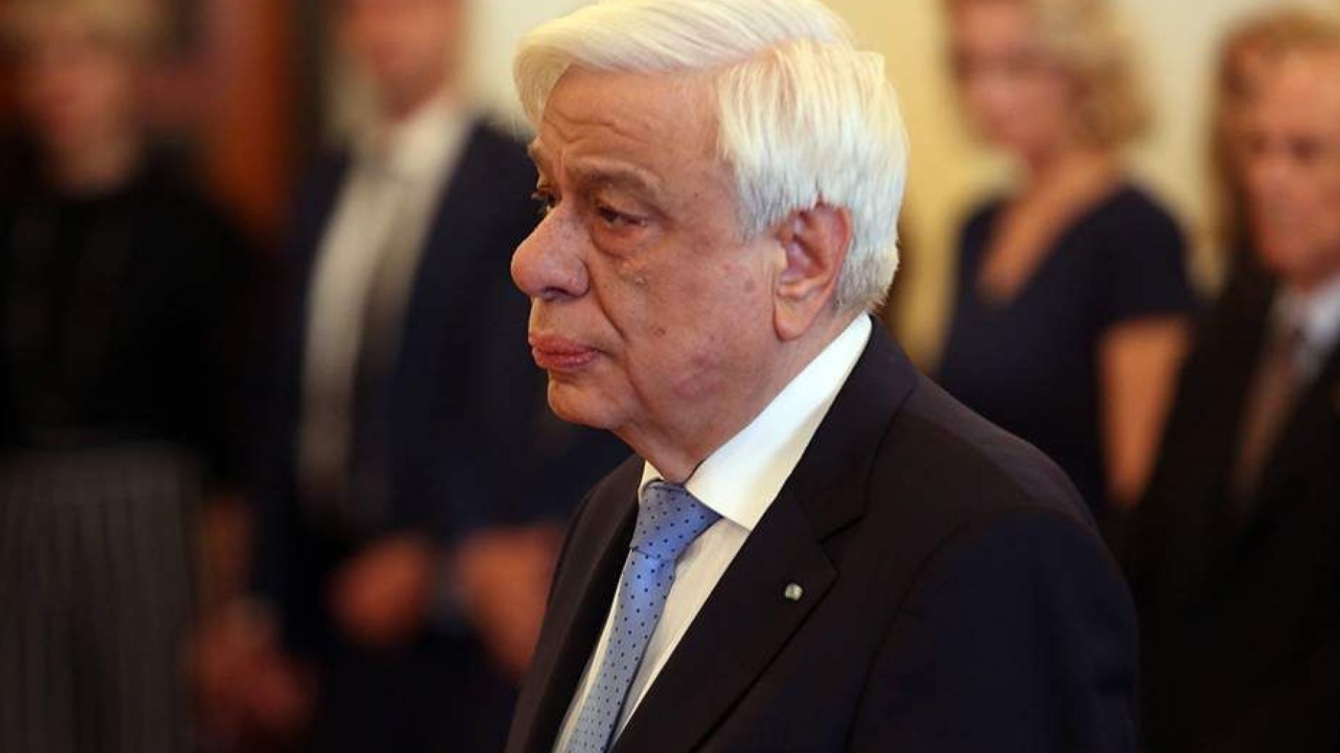 Самолет с гръцкия президент Прокопис Павлопулос на борда кацна принудително