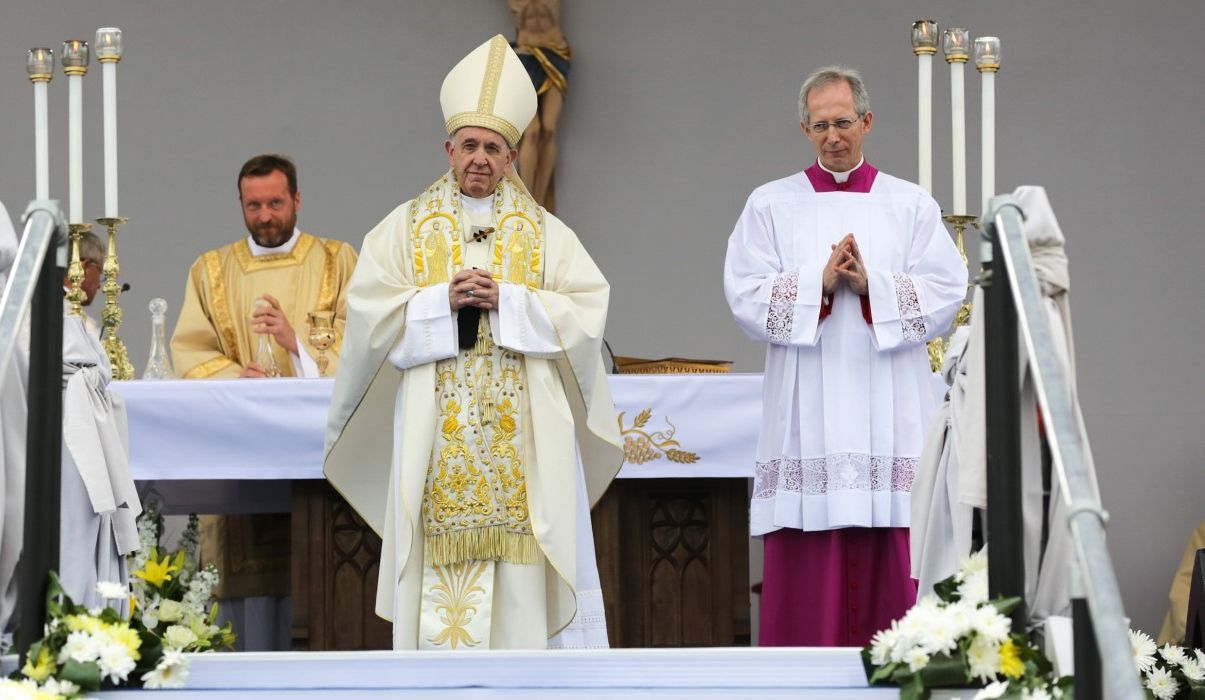 Папата посети София