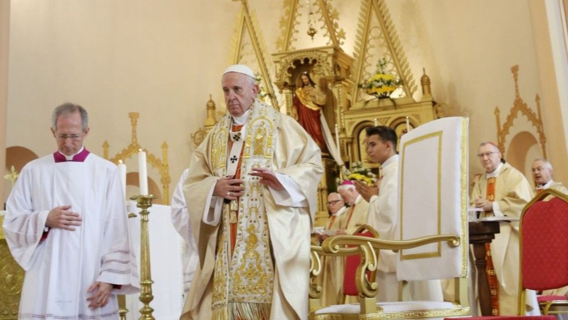 Посещението на папа Франциск привлече голямо внимание към България в
