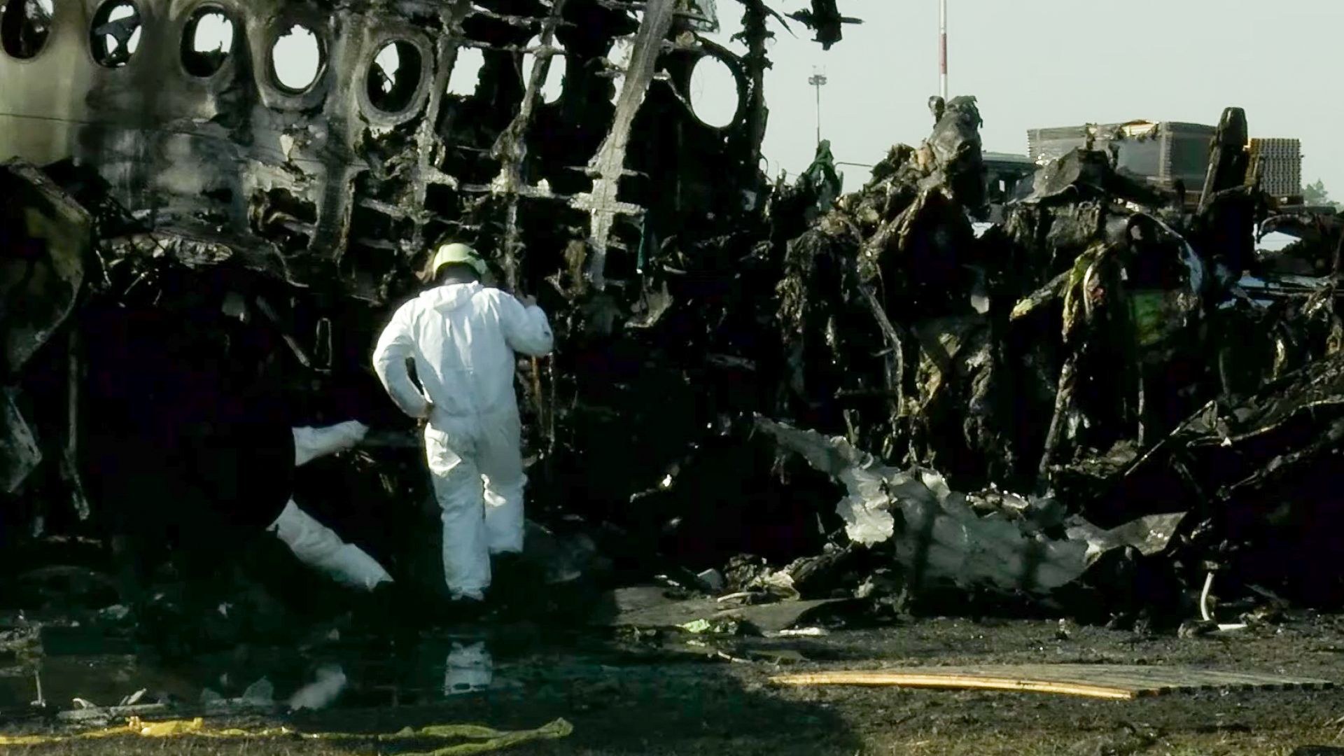 Катастрофата на Сухой Суперджет 100 потвърди системните проблеми на авиацията