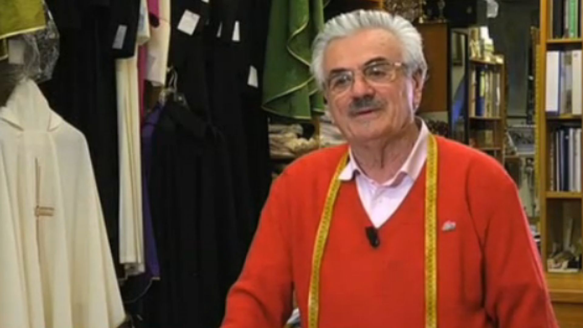 Името му е Раниеро Манчинели и от Втория Ватикански Събор