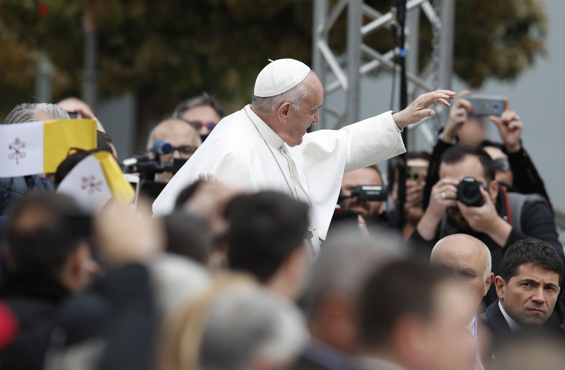 Папа Франциск пристига за месата на площад Македония в Скопие