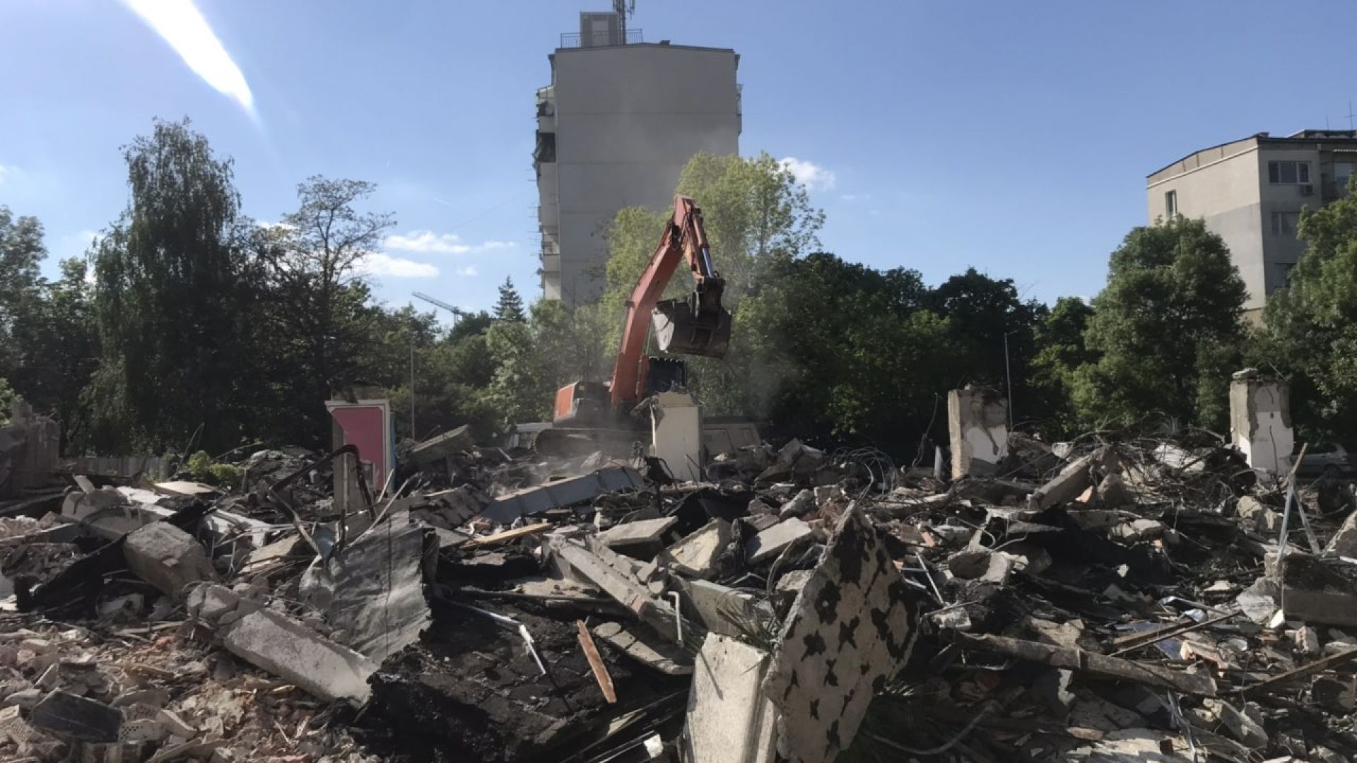 Събориха прочутото заведение Мираж в столичния квартал Гоце Делчев предаде