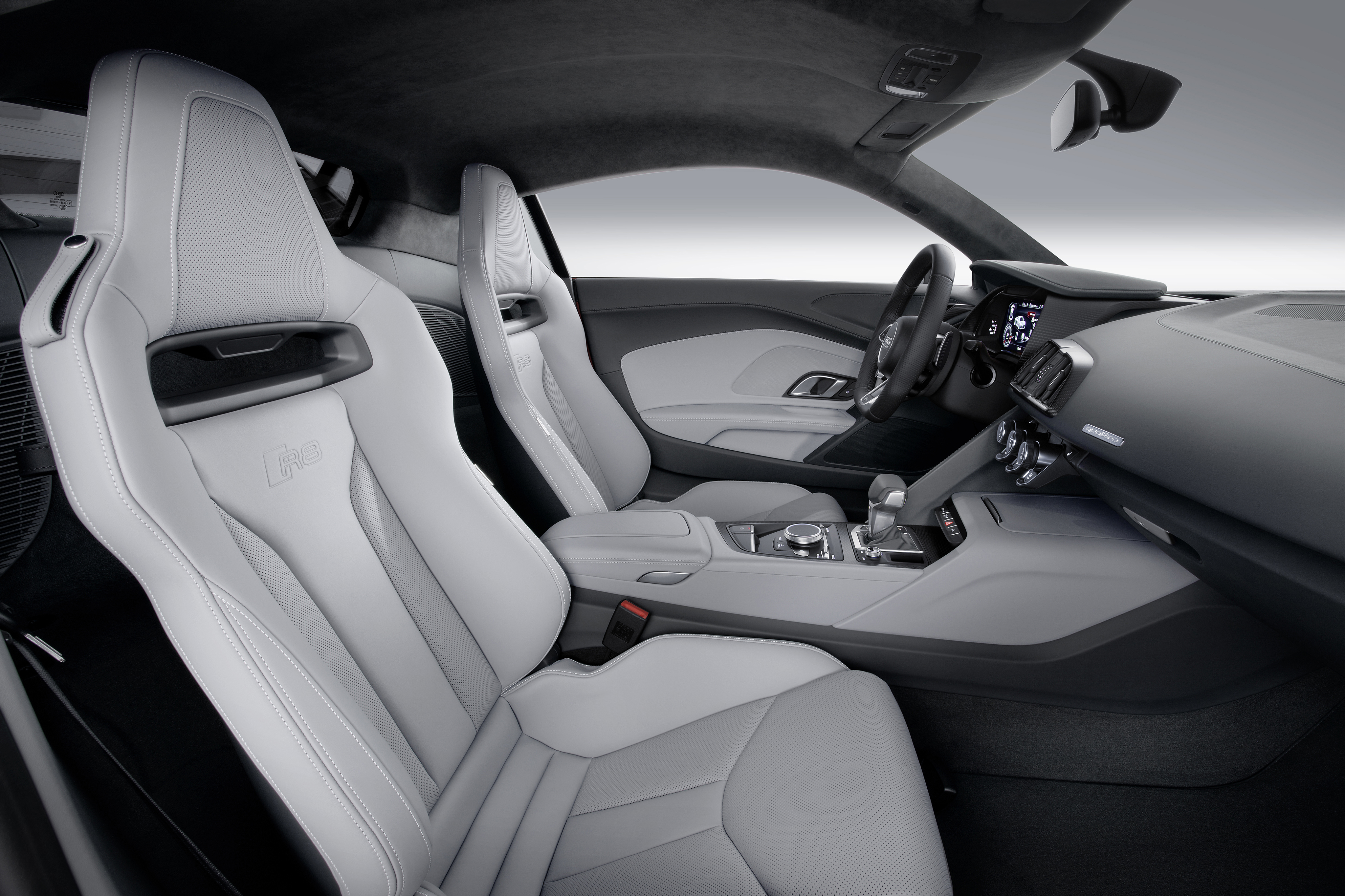 Audi обмисля ”веган пакет” за електрическия E-Tron
