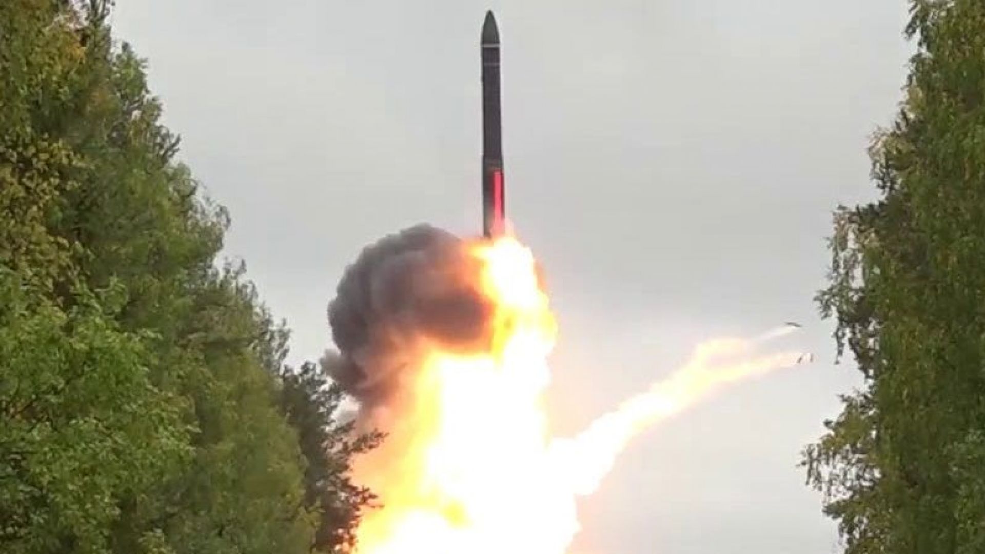 Как Русия зарежда ракетните си силози (видео)
