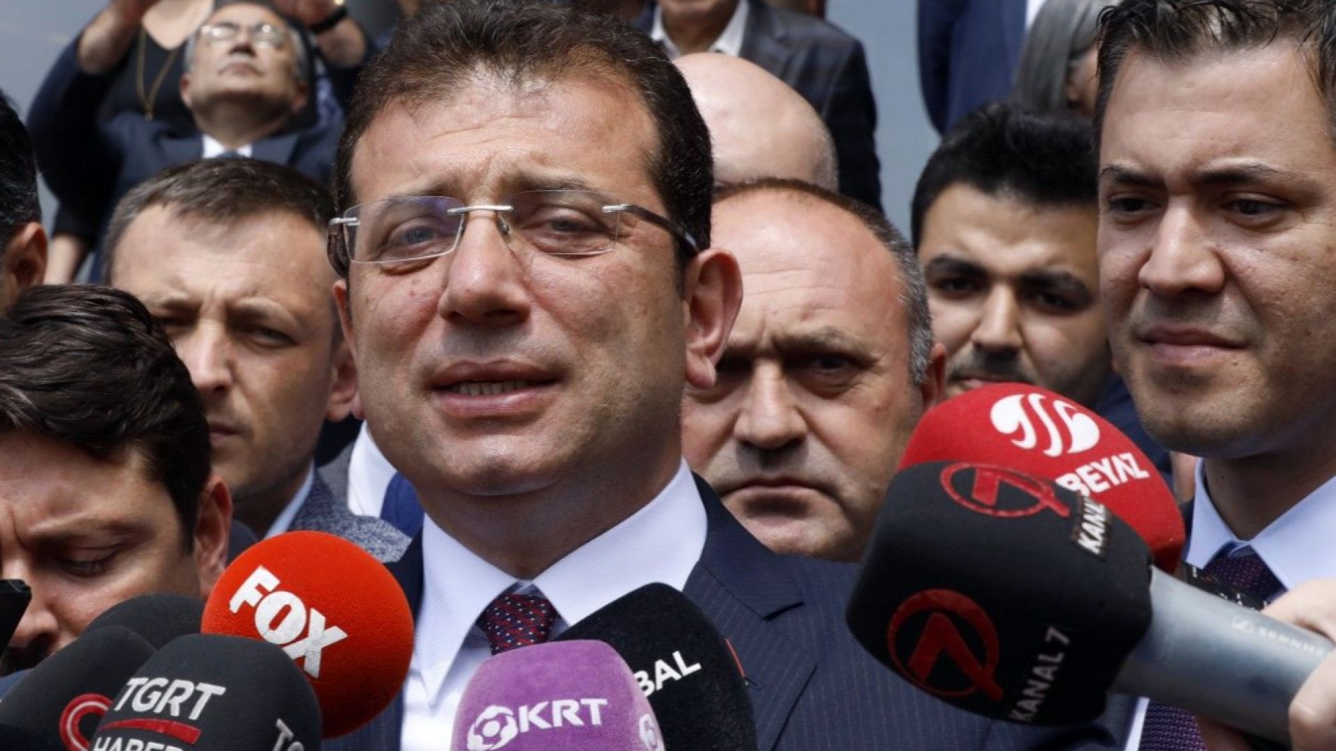 Кметът на Истанбул Екрем Имамоглу чийто мандат бе отнет обещава