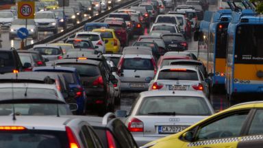 Очаква се засилен трафик по пътищата в страната