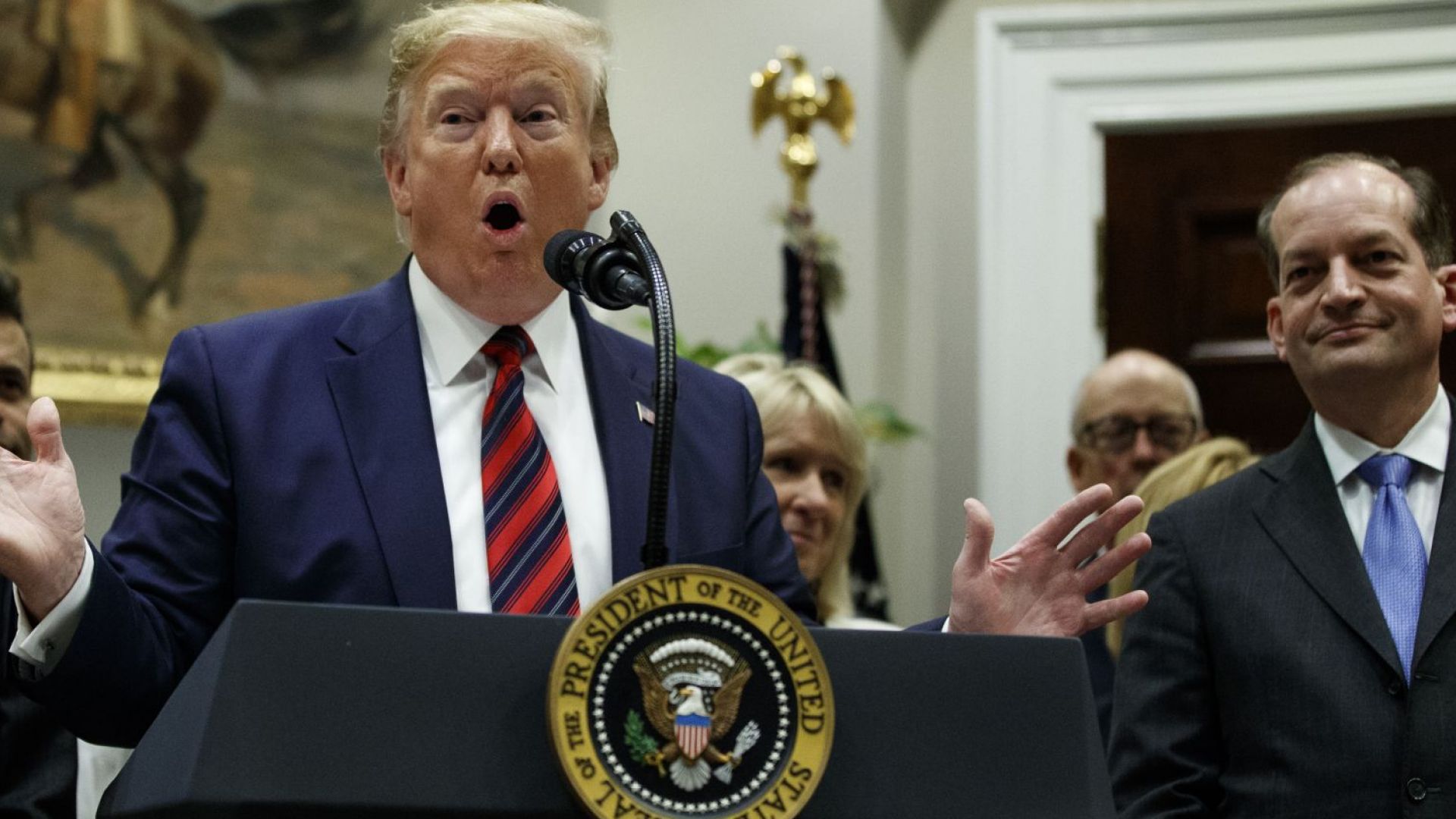 Броят на американците които искат импийчмънт на президента Доналд Тръмп