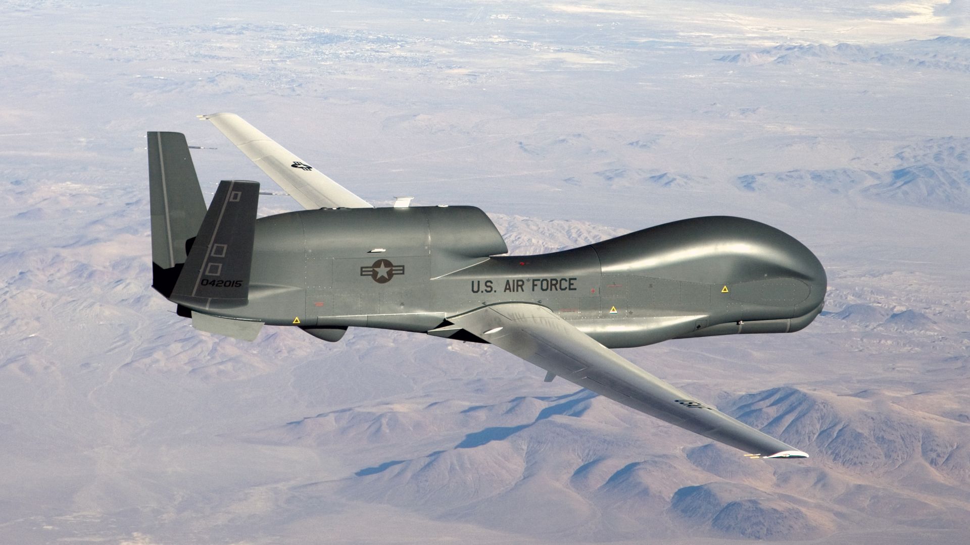 Американският RQ-4 Global Hawk заменя шпионските самолети в началото на този век