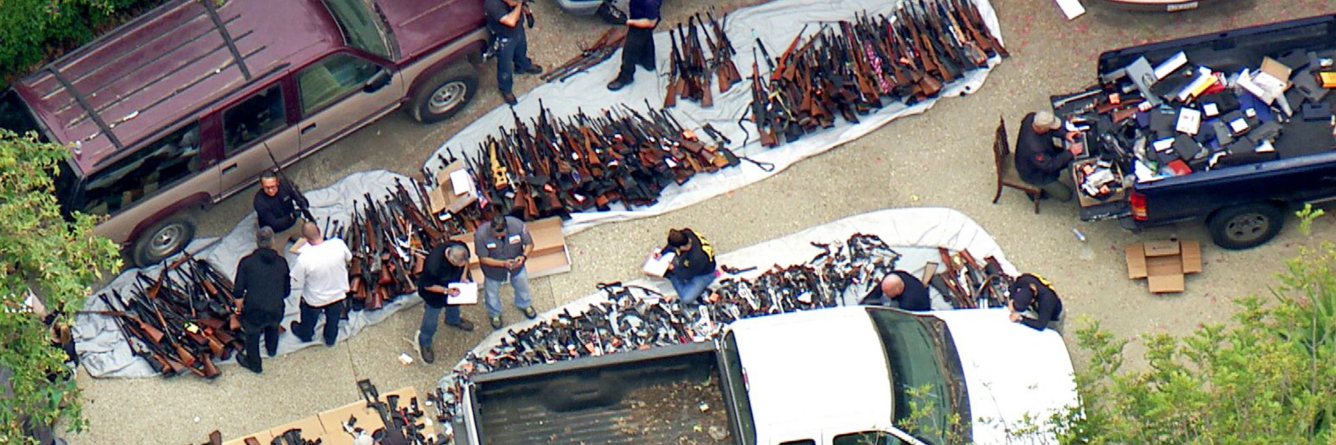 Полицията откри над 1000 оръжия в имот в шикозен квартал на Лос Анджелис