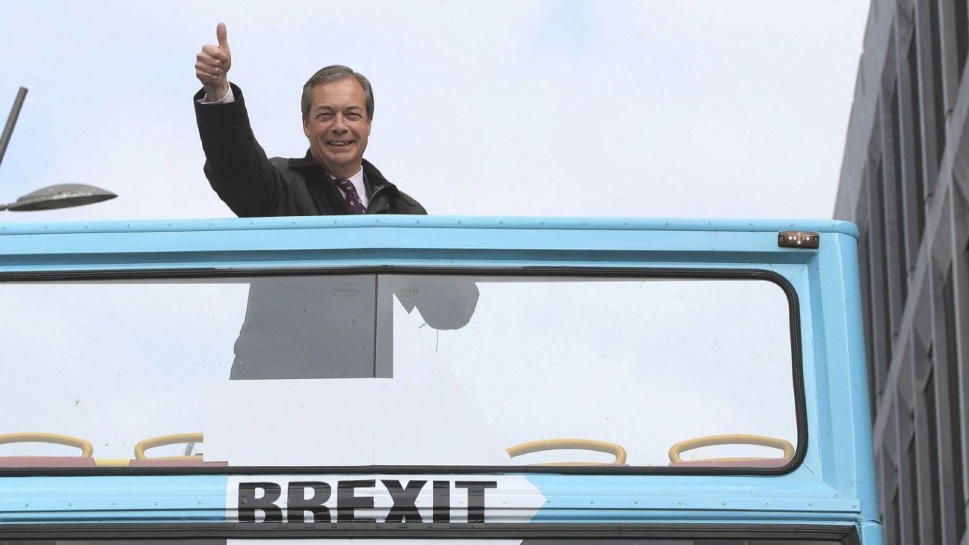 Новата антиевропейска партия на Найджъл Фараж получава по голяма подкрепа от