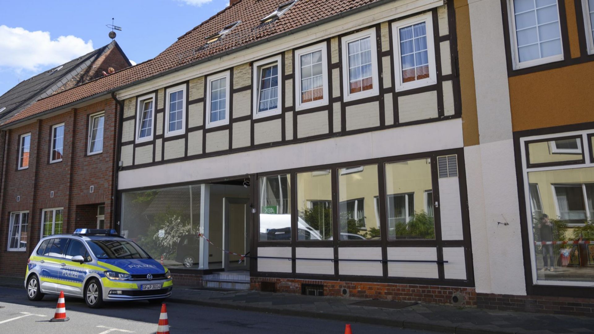 Тримата души които бяха намерени мъртви в хотел в Германия