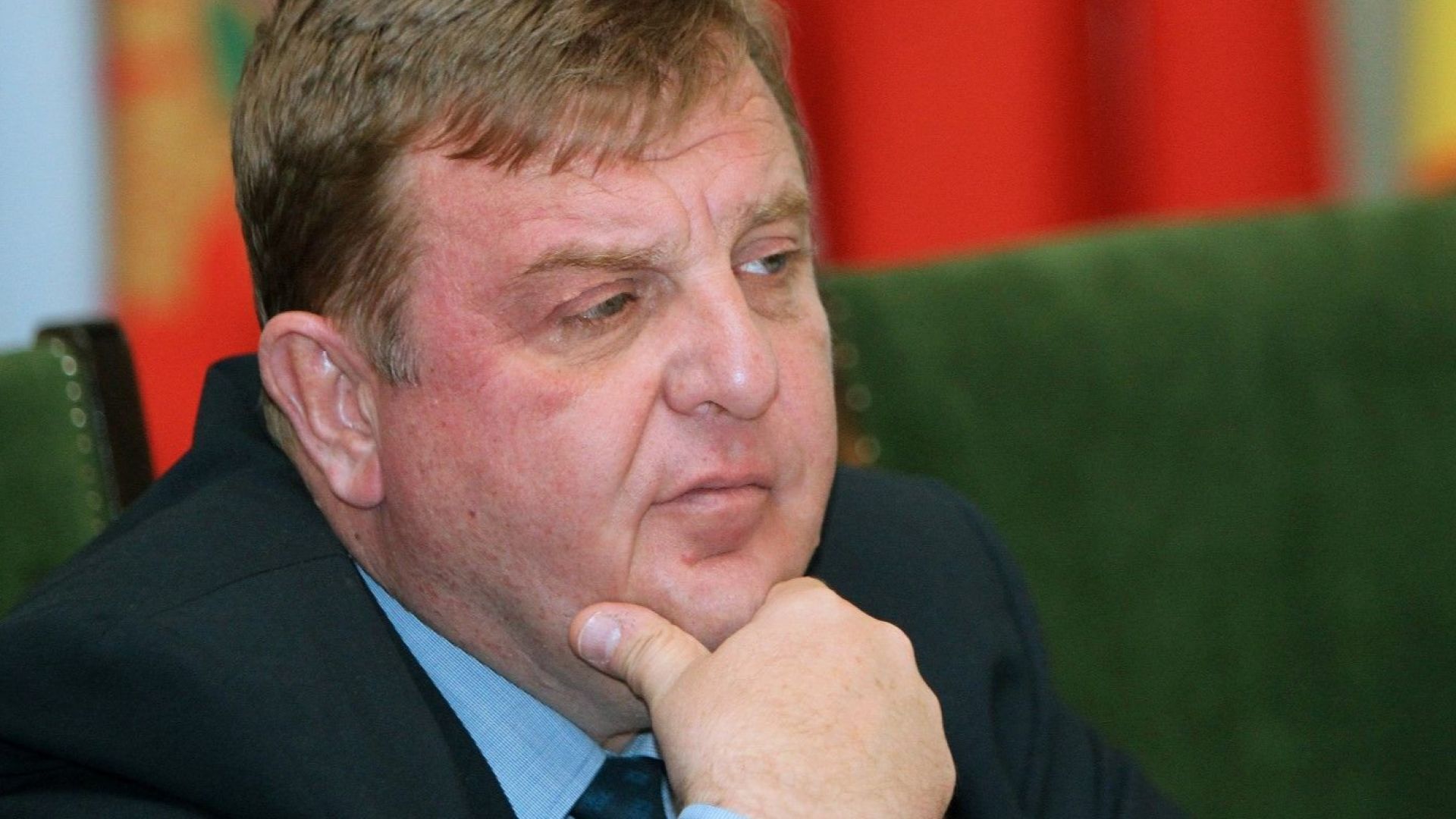 Министърът на отбраната Красимир Каракачанов заяви пред БНР че преговорите