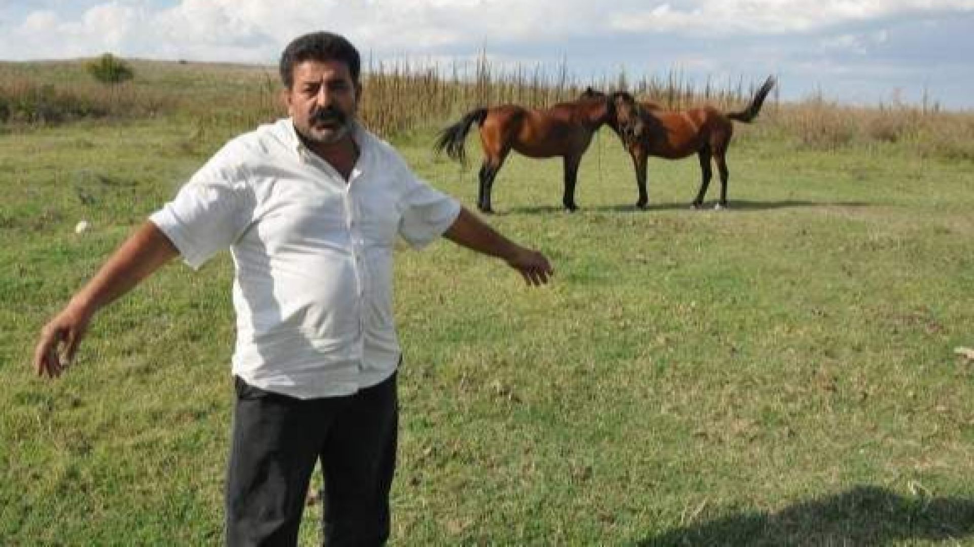 Кипърският бизнесмен Димитакис Пирилис хвана крадци в нивата си и