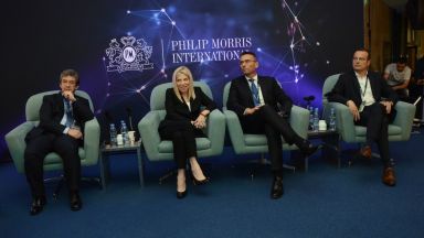 "Филип Морис Интернешънъл" отваря кол център в България