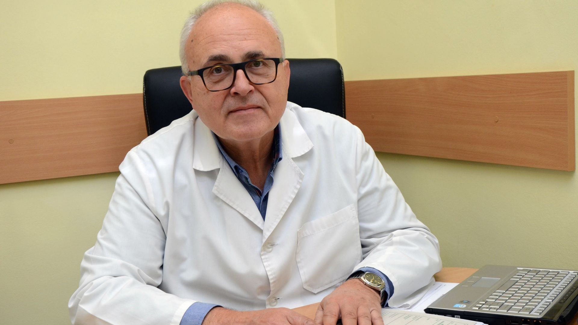 Д-р Динчо Георгиев e специалист в хистероскопската и лапароскопска хирургия.