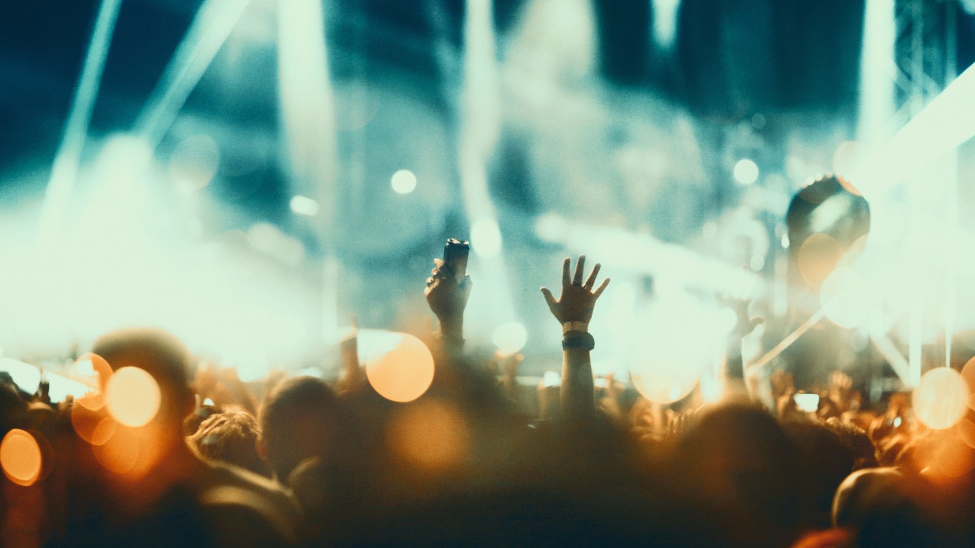 С лазерно шоу на СК Приморски ще бъде даден официален