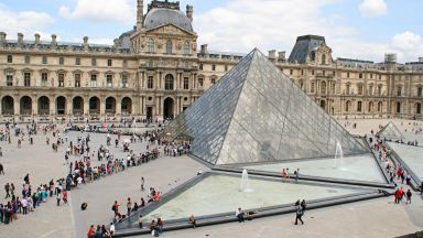 Почина авторът на стъклената пирамида в Лувъра