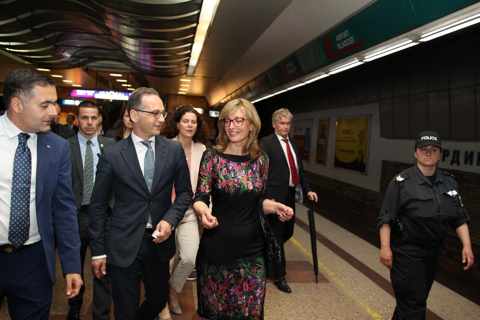 Делегациите очакват влака в метростанция "Сердика"