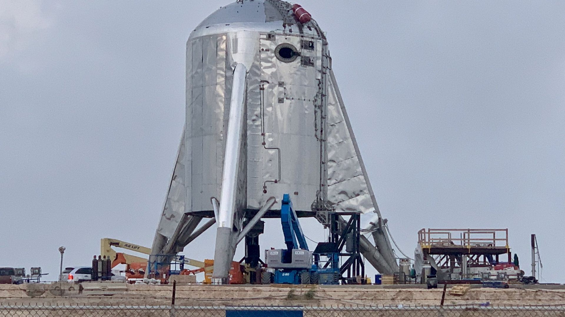 SpaceX ще тества марсианския си кораб след седмица