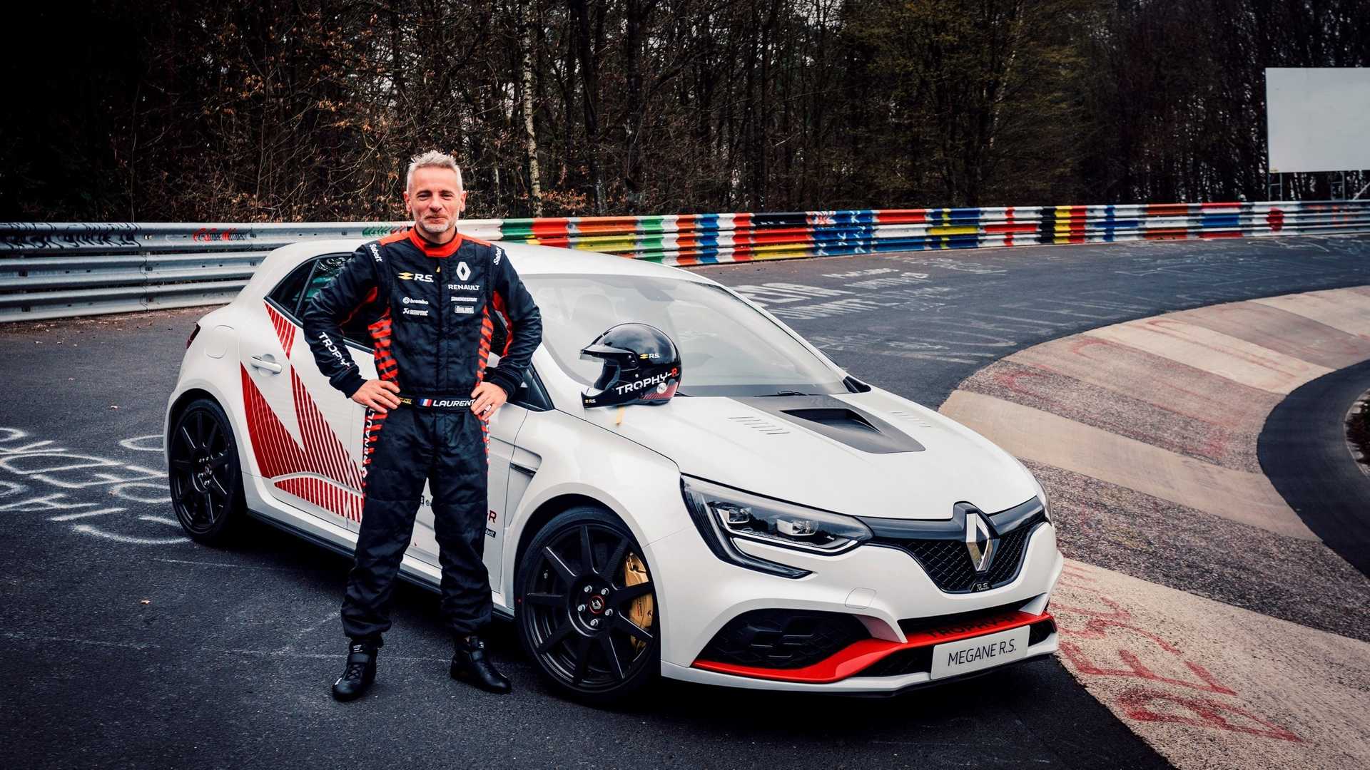 Renault с нов рекорд на ”Нюрбургринг”