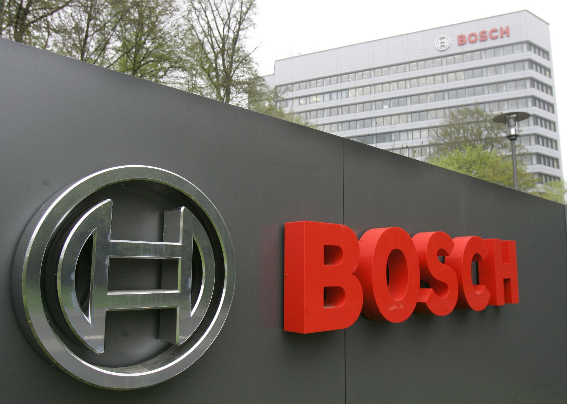 Глобиха Бош с 90 млн. евро заради манипулиране на дизеловите емисии