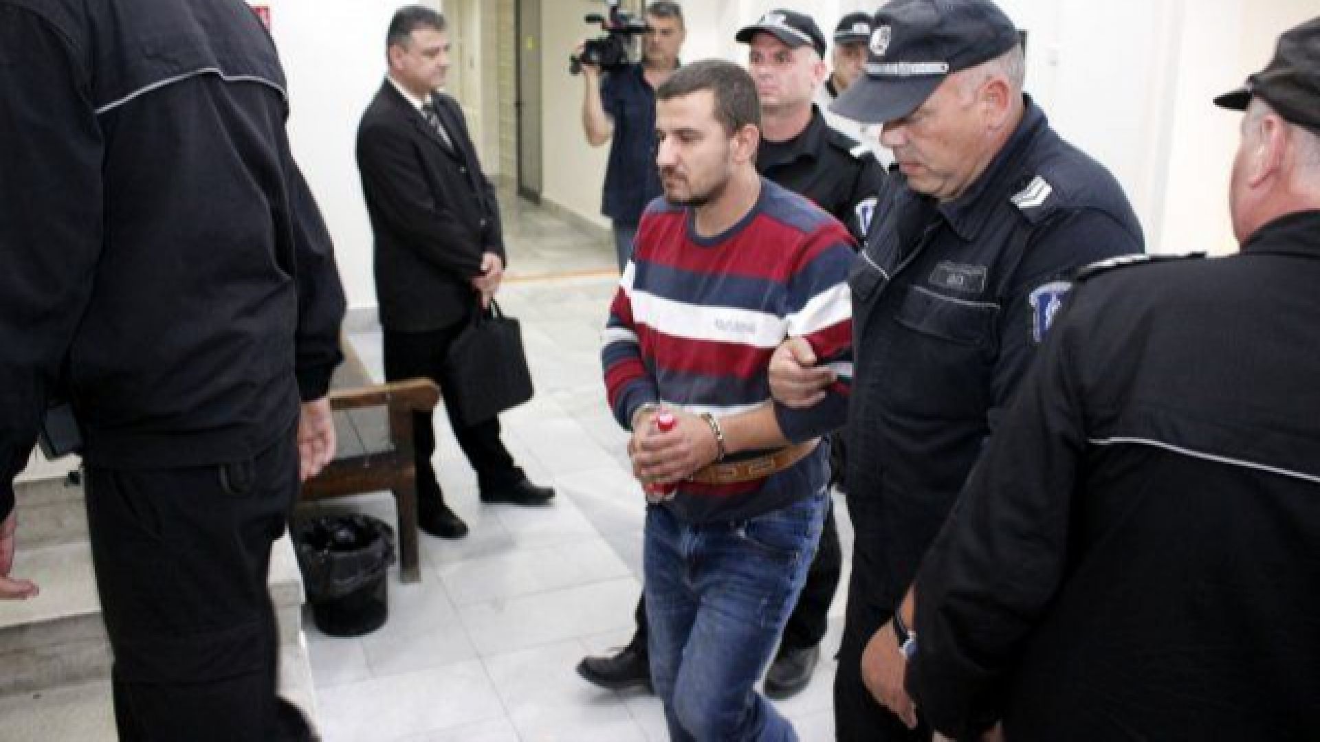 Окръжният съд в Шумен остави за постоянно в ареста 30 годишния