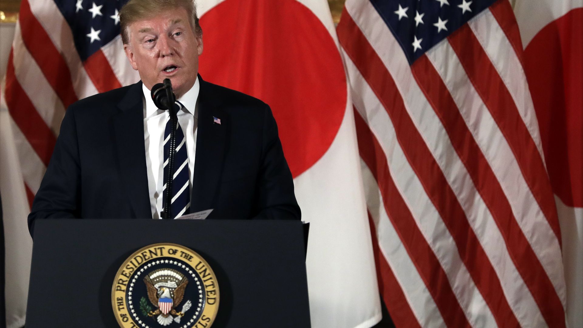 Американският президент Доналд Тръмп призова Великобритания да откаже да плаща