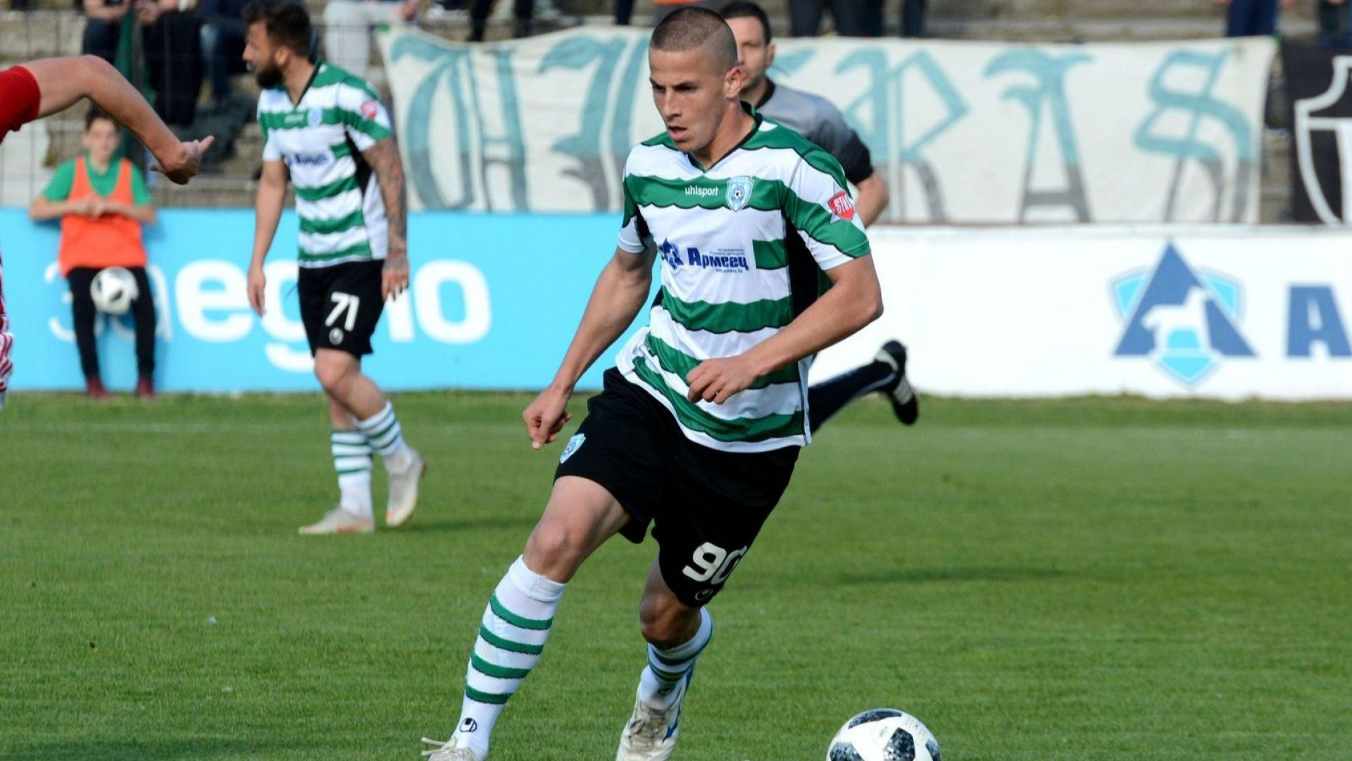Селтик следи играч от българското първенство