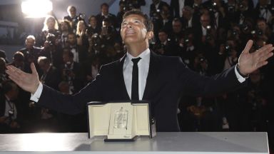 Антонио Бандерас с награда за най-добър актьор в Кан за филм на Алмодовар
