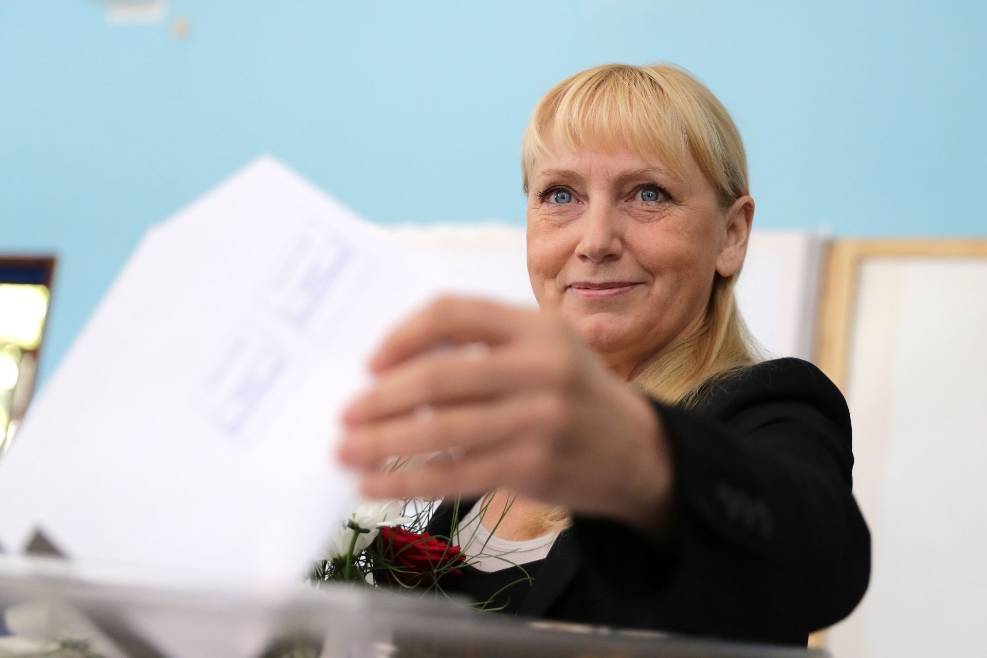 Тези избори не са само за Европейски парламент, те са и за България, каза Елена Йончева
