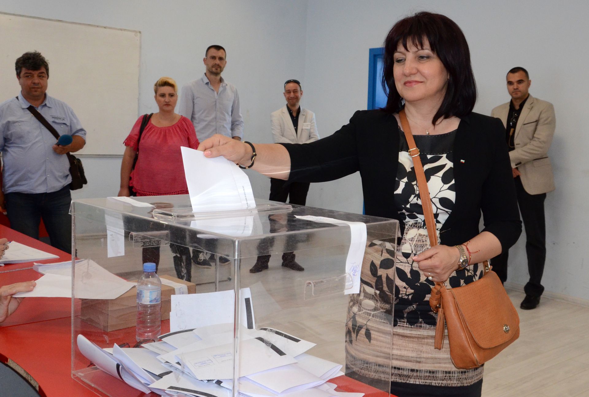 Гласувах за обединена, силна и стабилна Европа, каза Цвета Караянчева