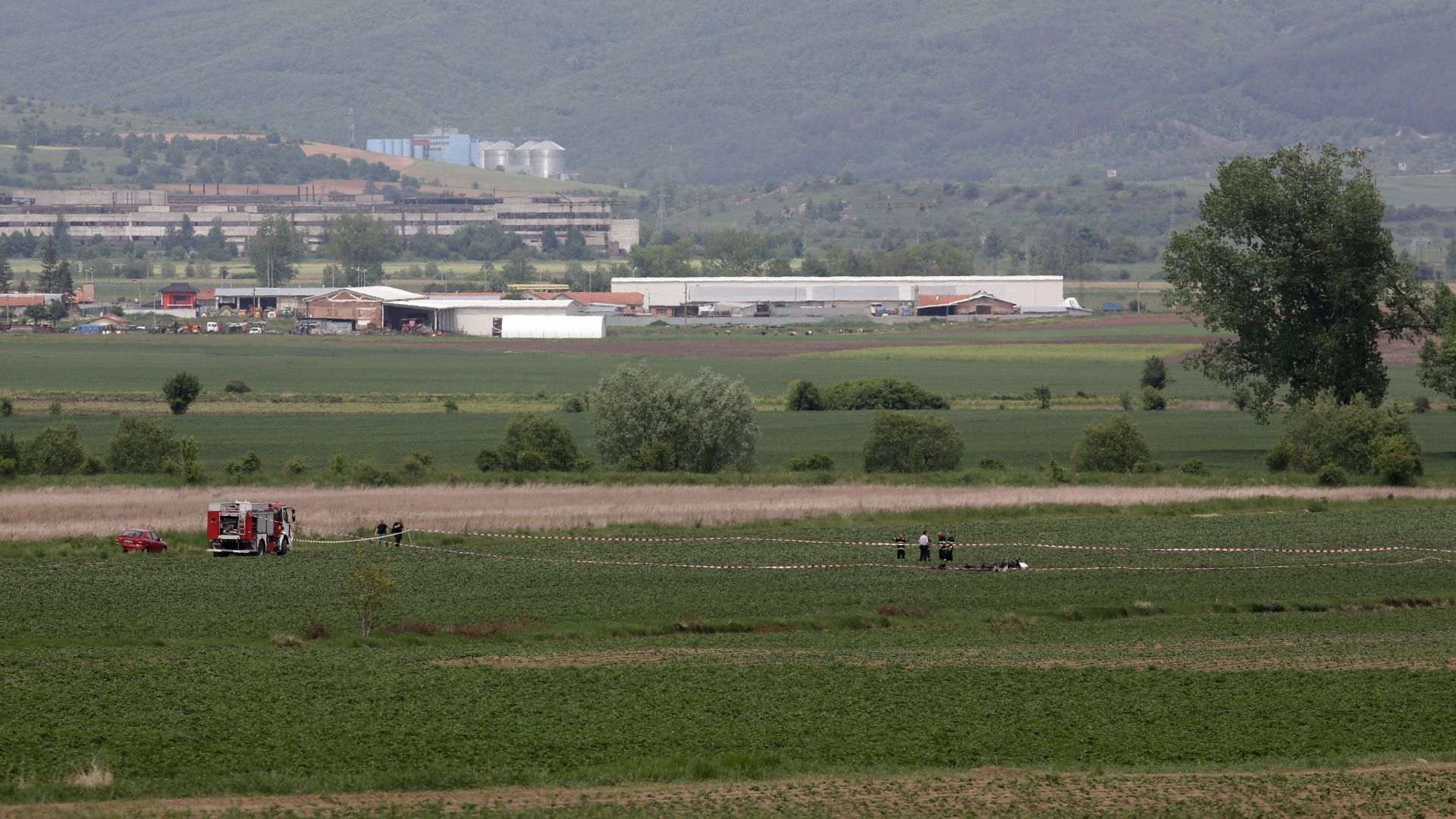 Мъж и жена са загинали при инцидент с малък самолет