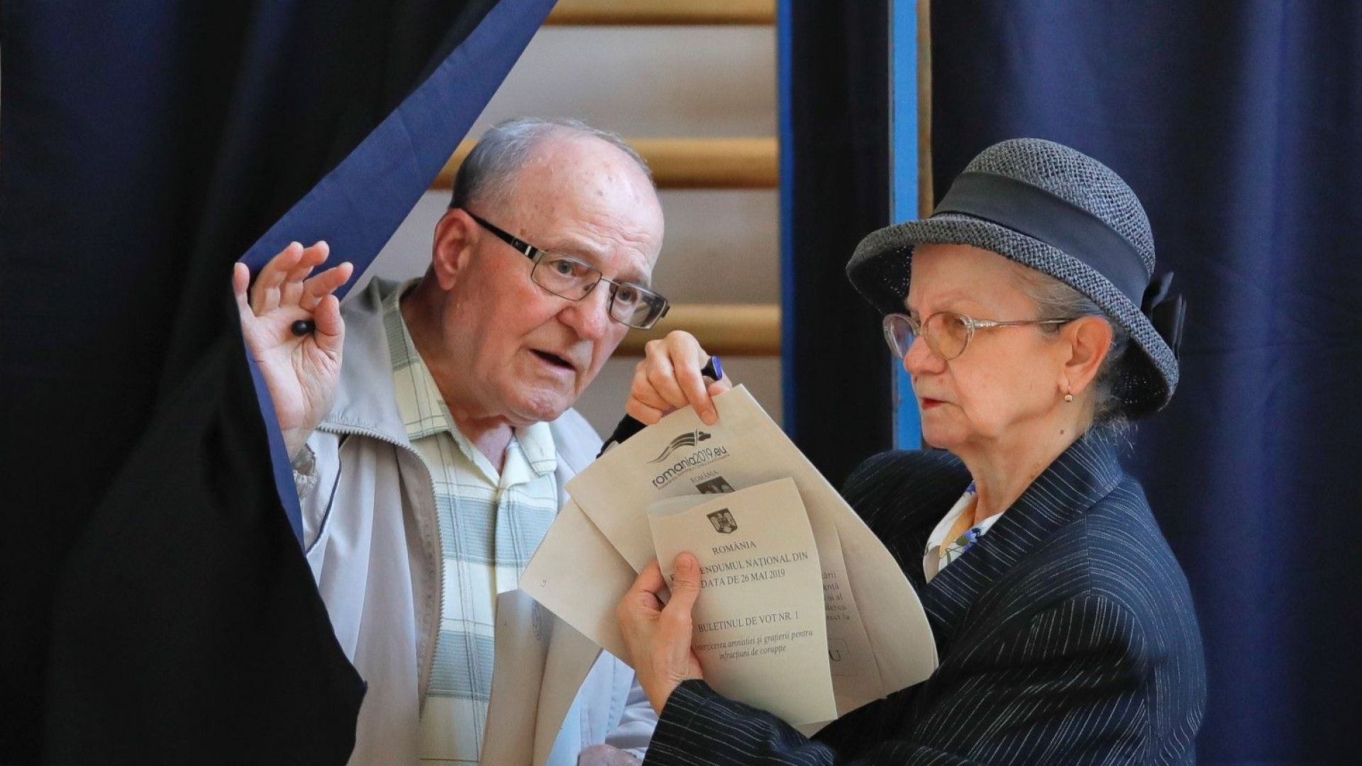 Румънците проявяват днес сравнително висока избирателна активност на изборите за