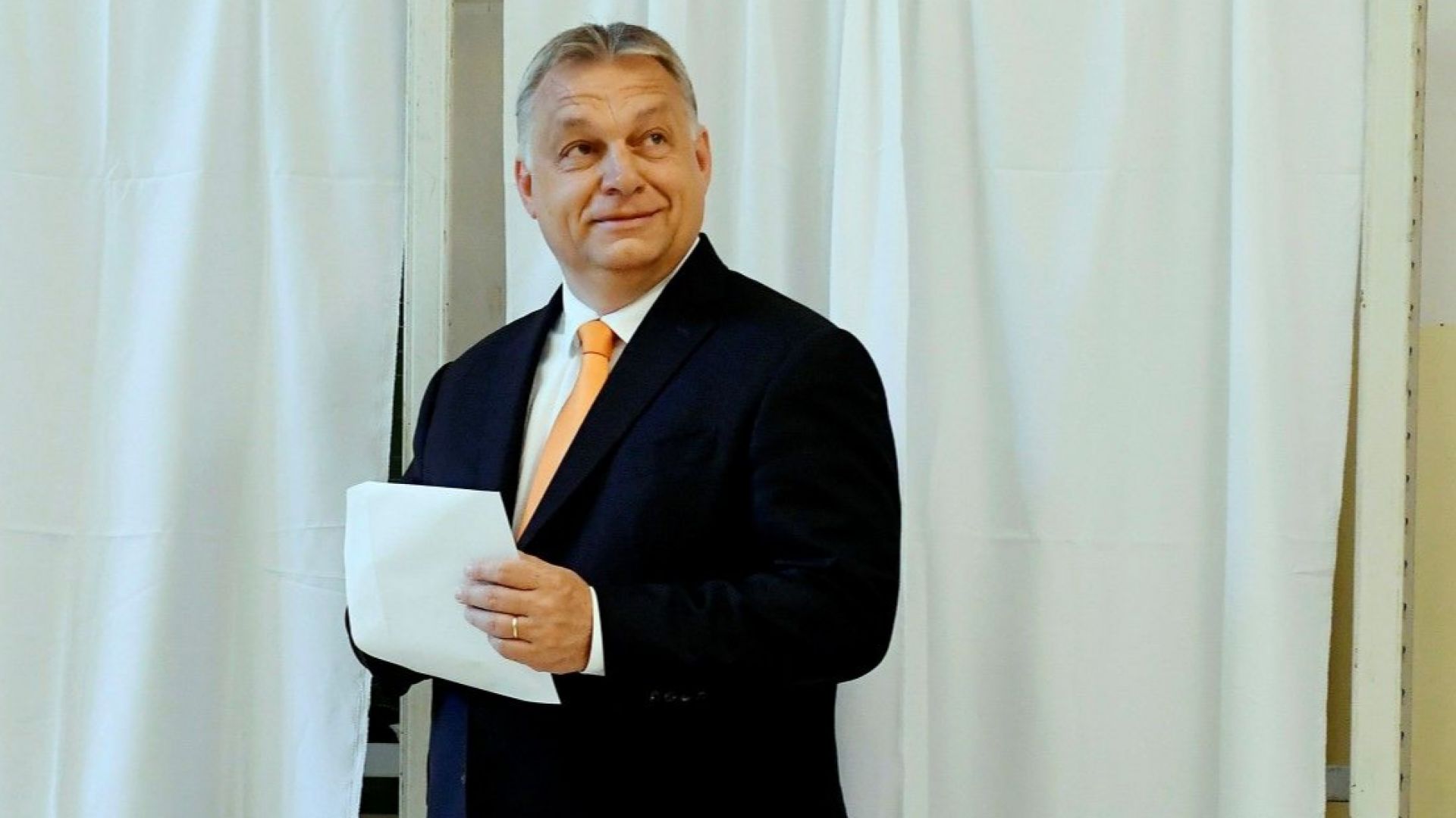 Унгарският премиер Виктор Орбан обърна гръб на опетнения от скандал