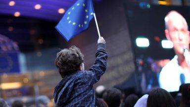 Шестдесет процента от анкетираните са заявили че се интересуват много