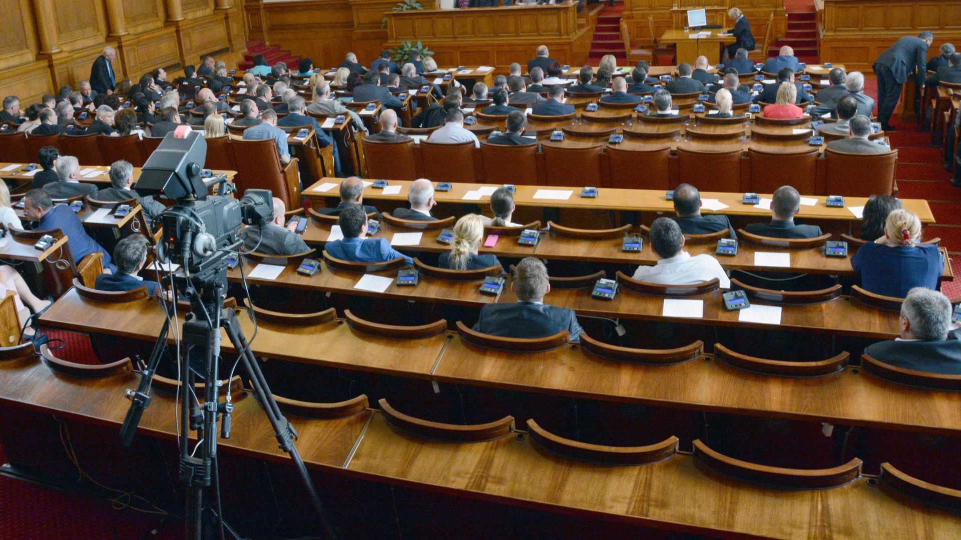 Парламентът възложи на правителството да изготви план за независимост на медиите