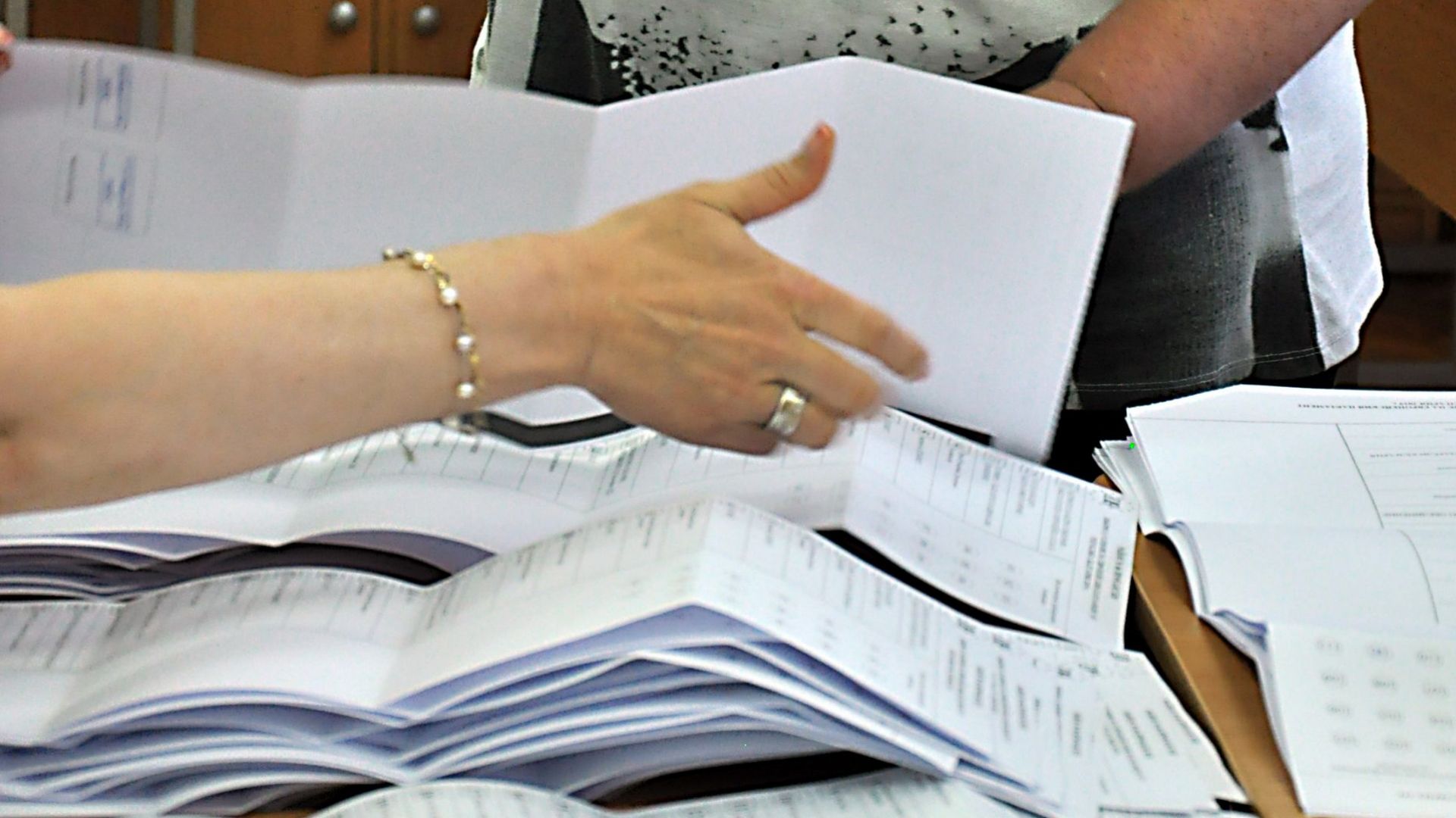 Около половината избиратели твърдят че са гласували преференциално показват електорални