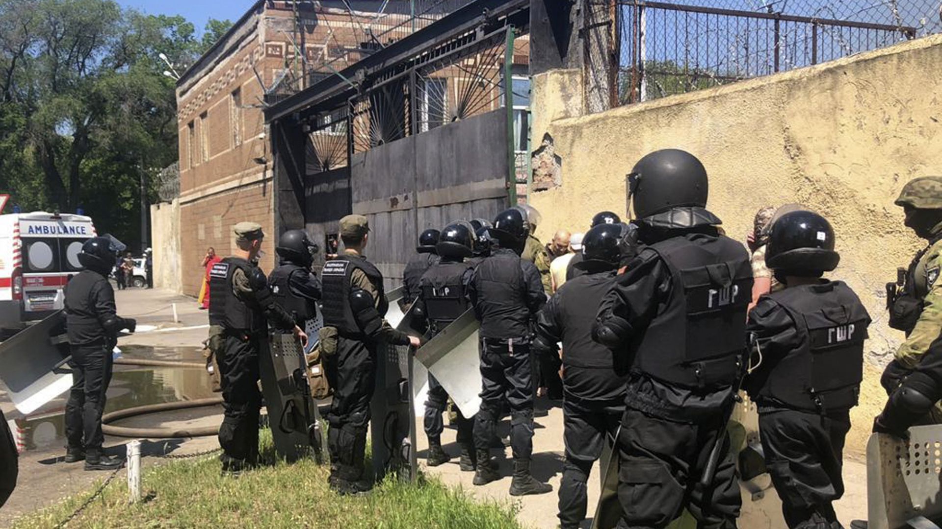 Затворническият бунт в Южната наказателна колония на украинския град Одеса избухва