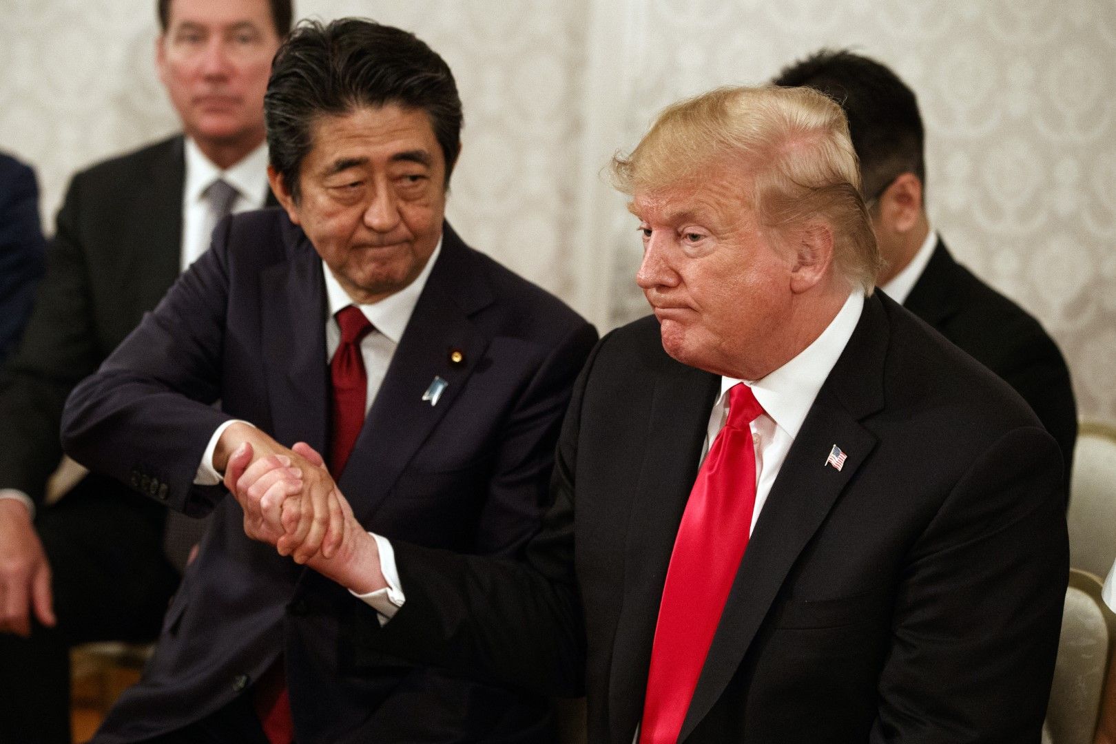 Президентът Доналд Тръмп уведоми Конгреса, че САЩ и Япония са готови да сключат ограничено търговско споразумение