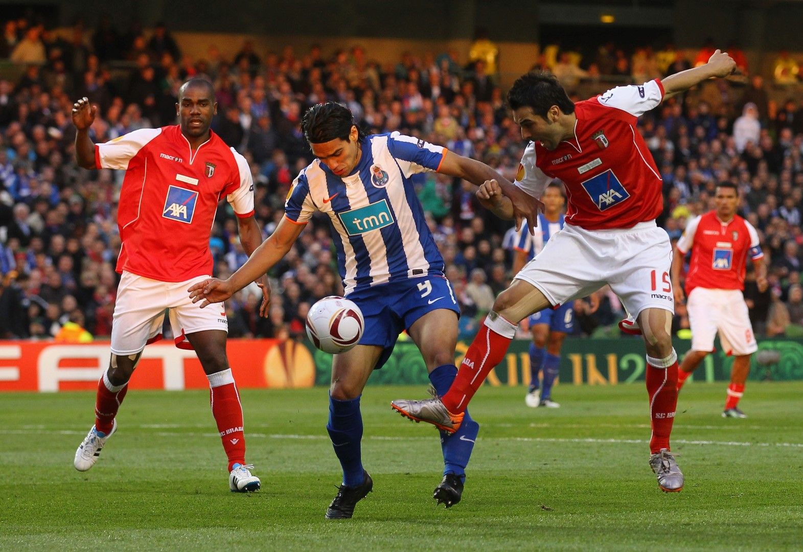 Фалкао поведе Порто за победа над Брага с 1:0 във финала за Купата на Уефа през 2011-а