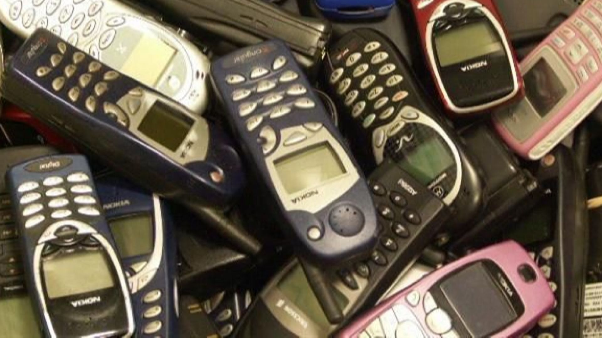 Митничари са задържали повече от 6000 мобилни телефона зарядни устройства
