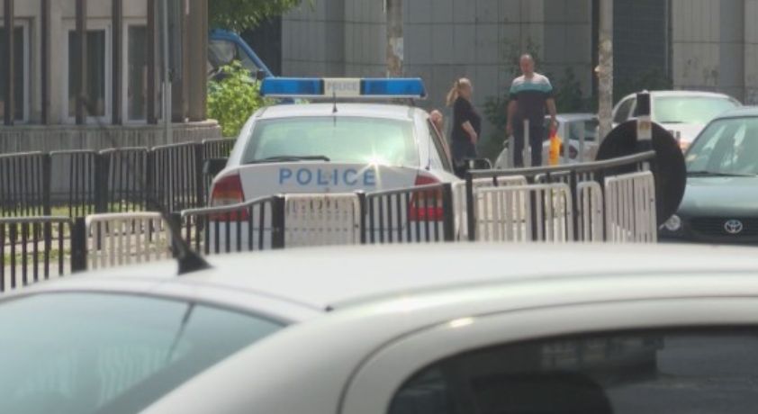Четири патрулни автомобила на ОД на МВР - Сливен преследваха автоджигит
