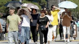 Екстремни жеги в Япония, властите призоваха да се пести ток