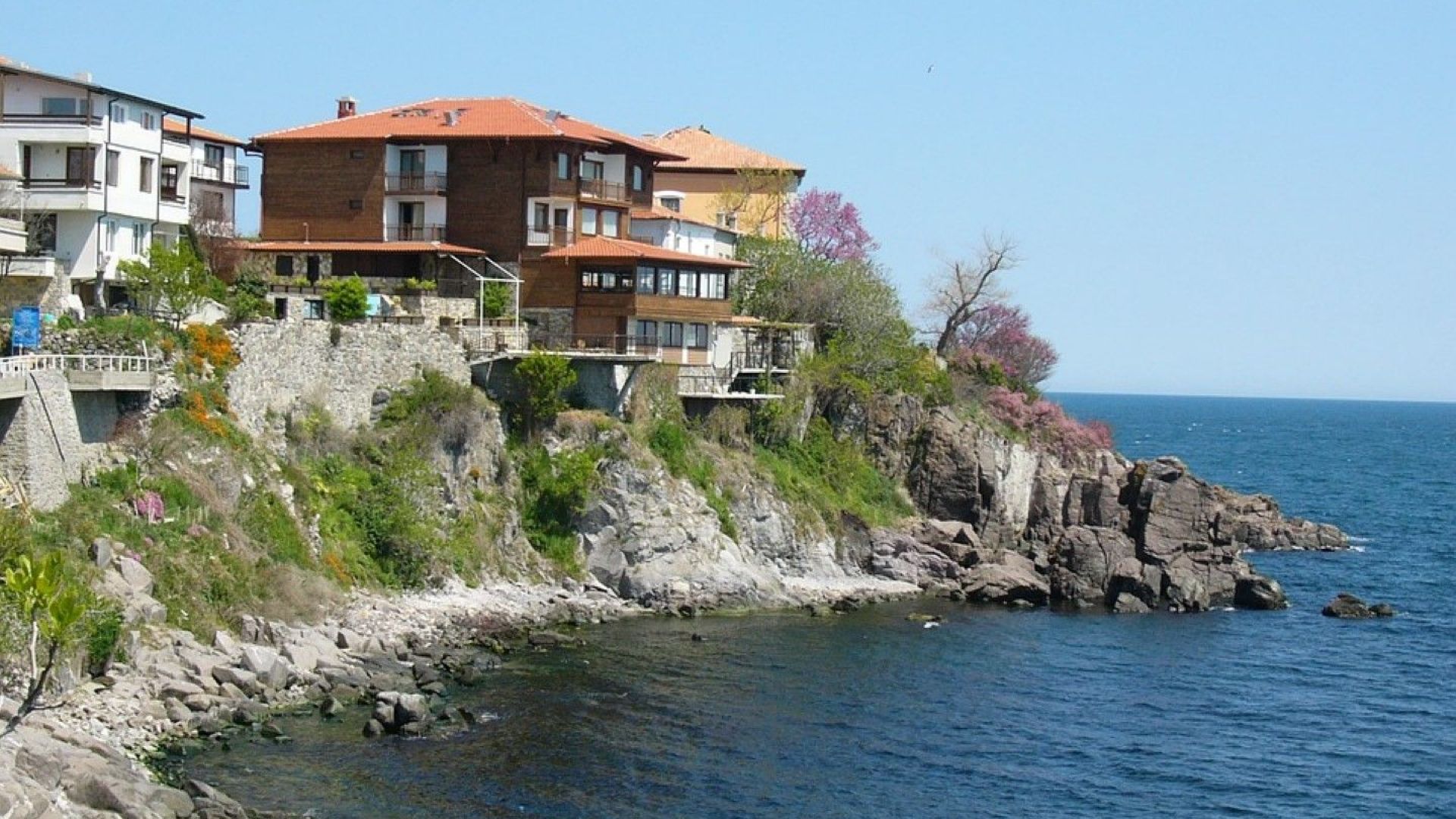 25 годишният младеж който загина в крайбрежен бар в Созопол не