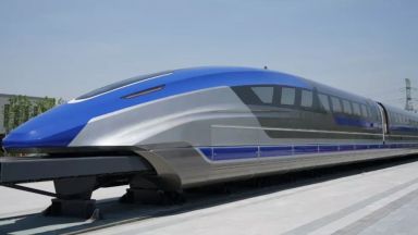 Китай пуска високоскоростен влак по брега на Тайванския проток