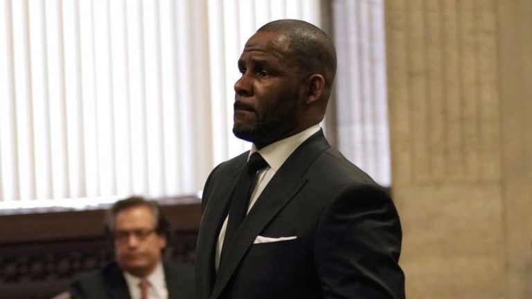 Отказаха на R Kelly да го пуснат под гаранция