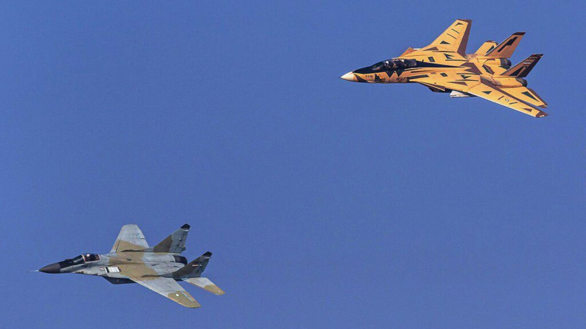 Най-модерните самолети на Иран - МиГ-29 и F-14