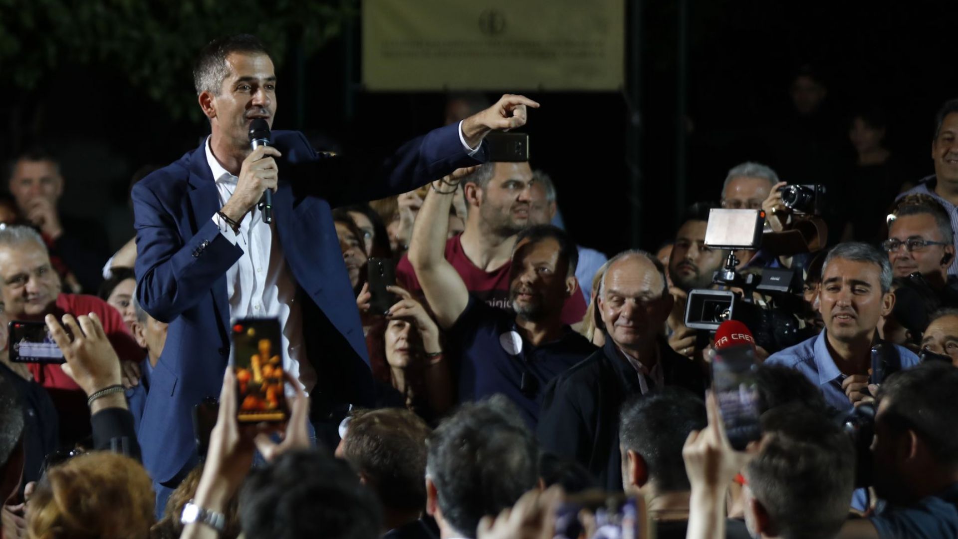 Костас Бакоянис който бе избран в неделя за кмет на