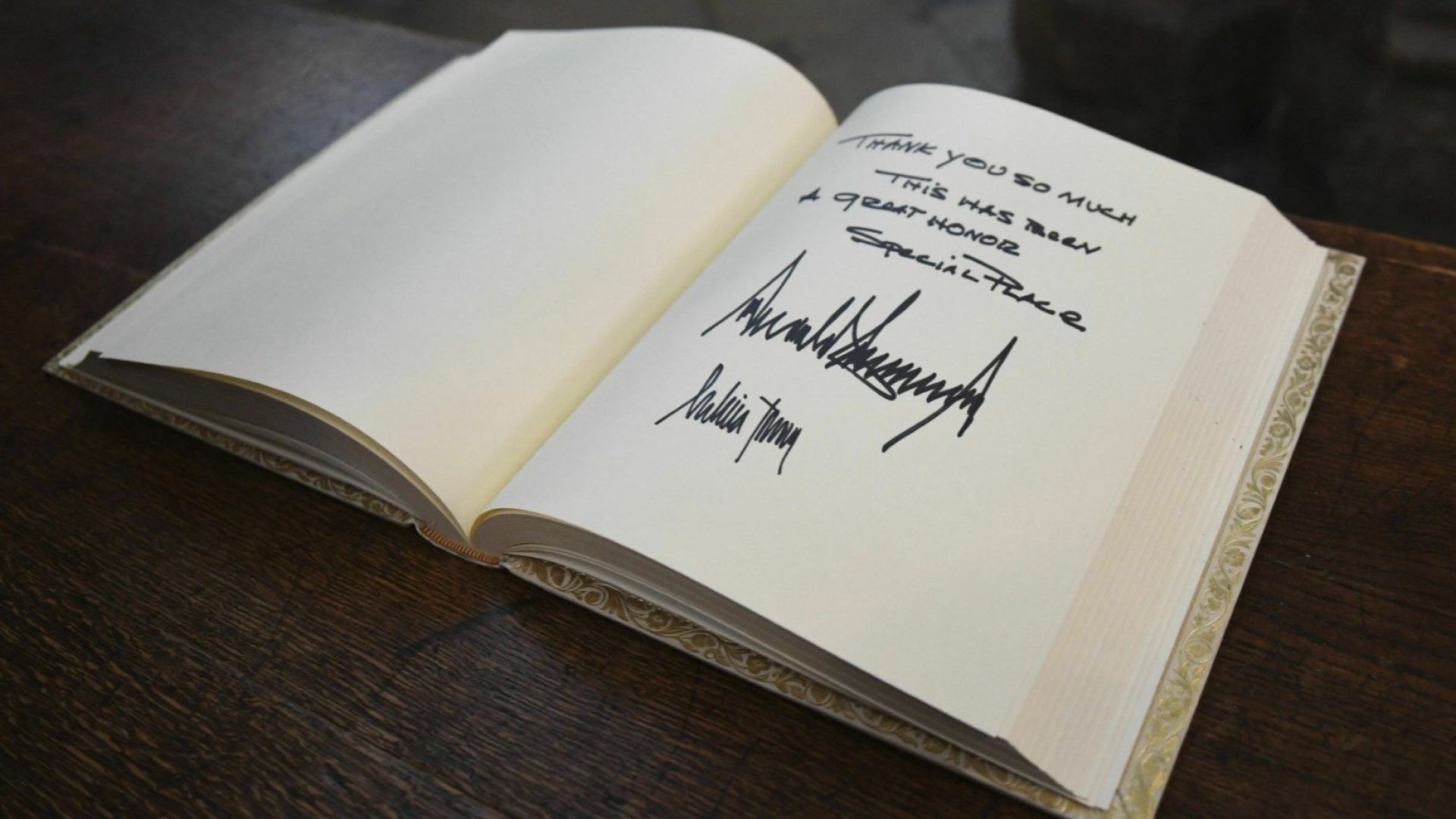 Президентът на САЩ Доналд Тръмп и първата дама Мелания се